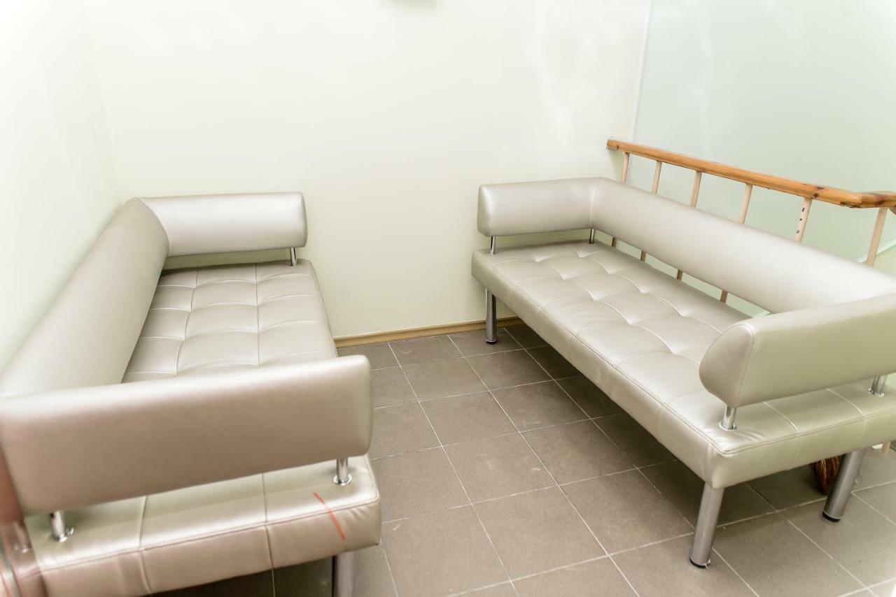 Globus Lipki Hostel 基輔 外观 照片