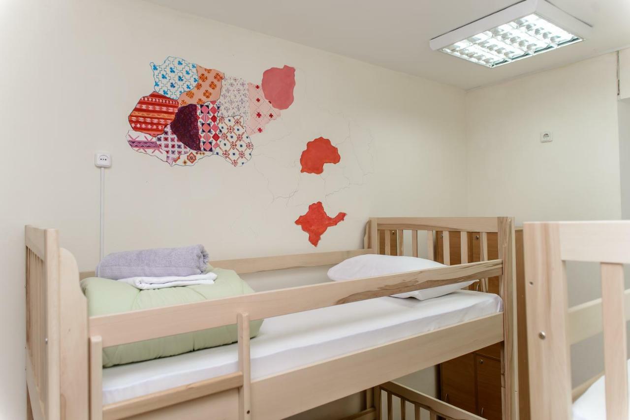 Globus Lipki Hostel 基輔 外观 照片