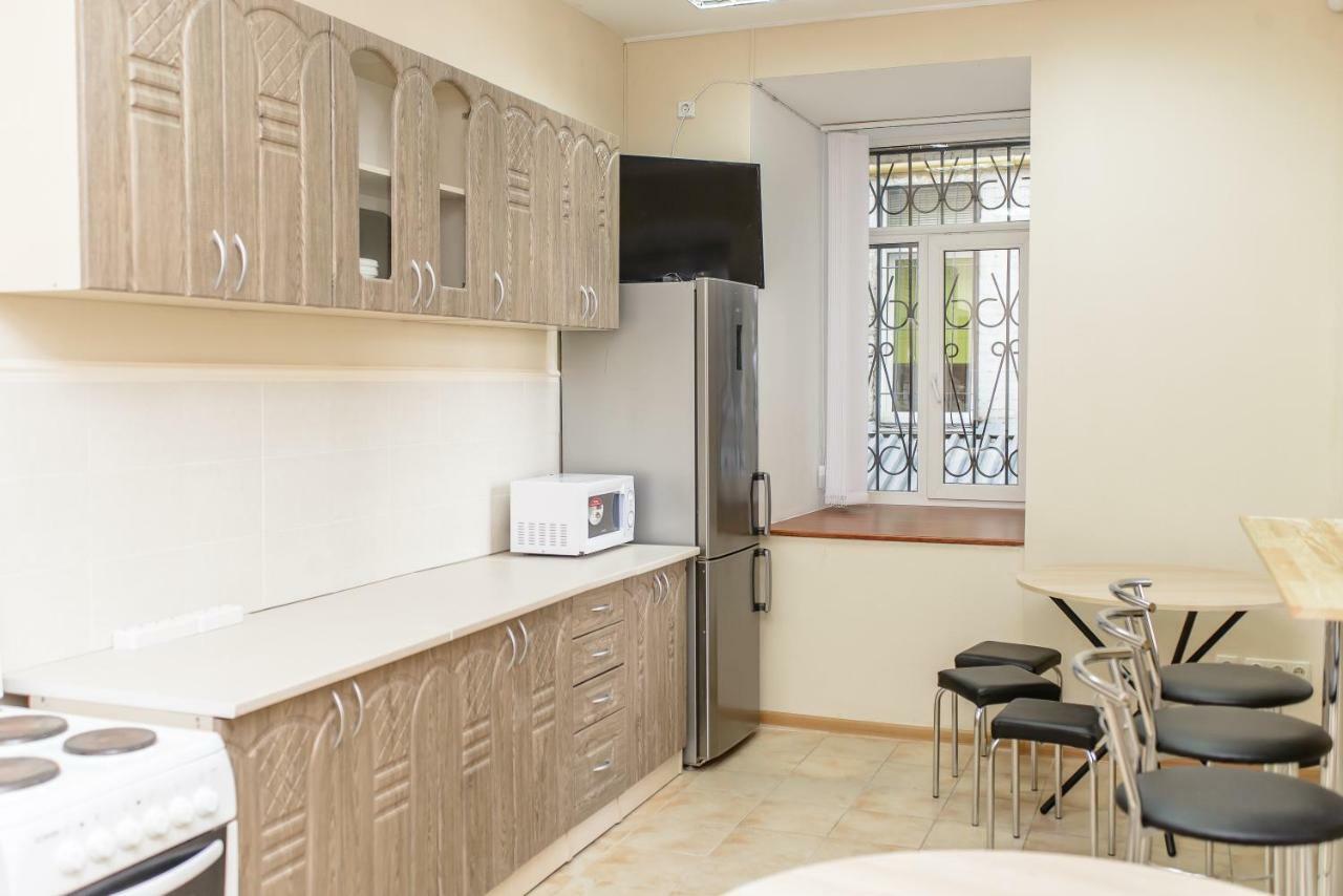 Globus Lipki Hostel 基輔 外观 照片