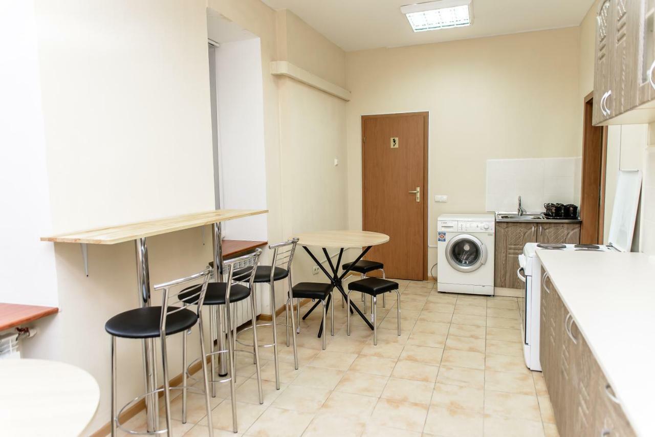 Globus Lipki Hostel 基輔 外观 照片