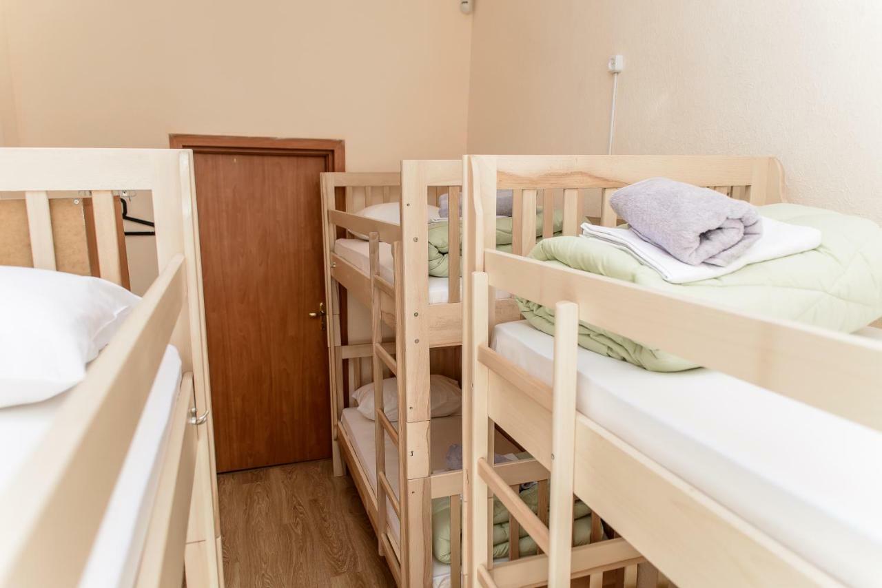 Globus Lipki Hostel 基輔 外观 照片