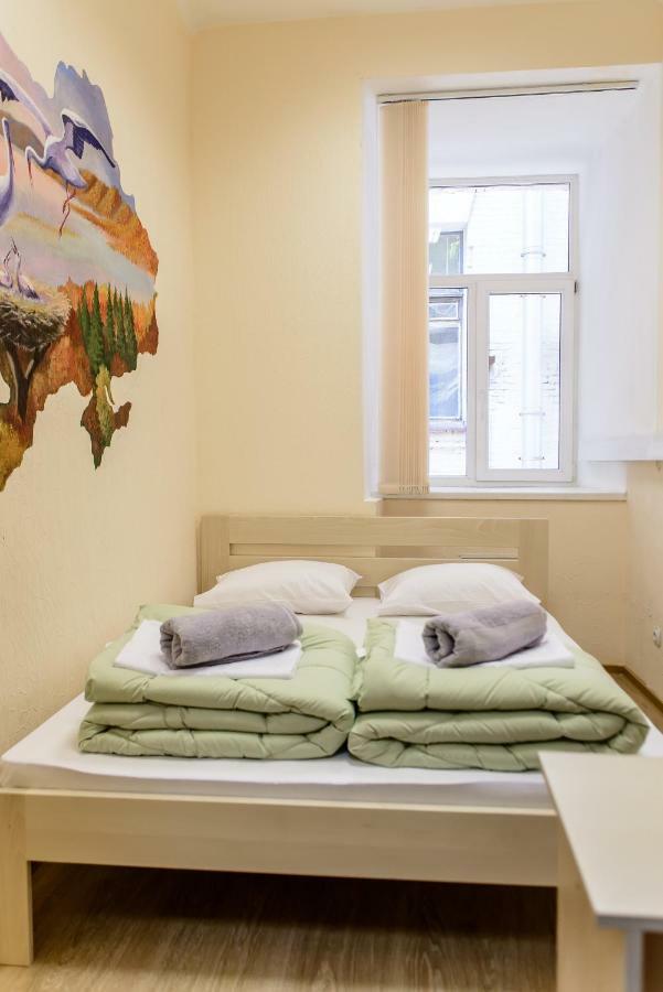 Globus Lipki Hostel 基輔 外观 照片